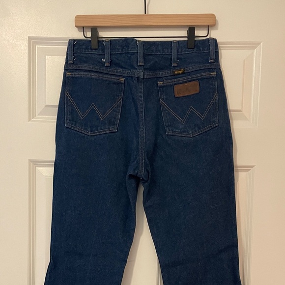 Dark Wrangler High-Waisted Raw Hem Denim Jeans - Picture 2 of 4